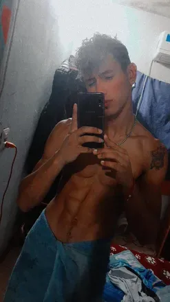 OnlyFans account  axel2122 avatar 1