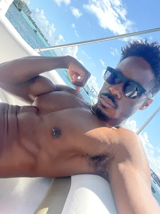 OnlyFans account  ringaling header 2