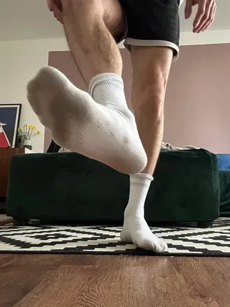 OnlyFans cuenta bi_arab_feet header 2