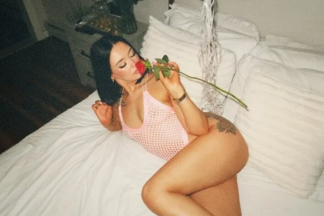 OnlyFans cuenta mysteryrose1 header 2