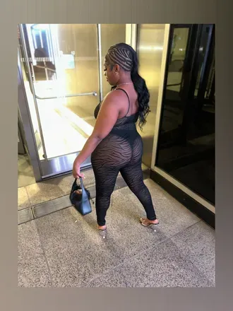 OnlyFans cuenta naynytella avatar 1