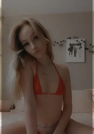 OnlyFans cuenta aurorababe2002 avatar 1
