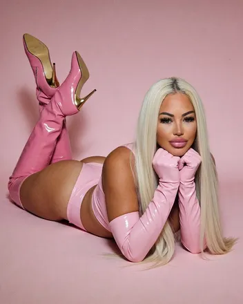 OnlyFans cuenta dollydolluk header 2