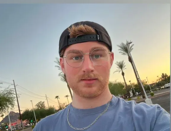 OnlyFans account  ericcharming avatar 1