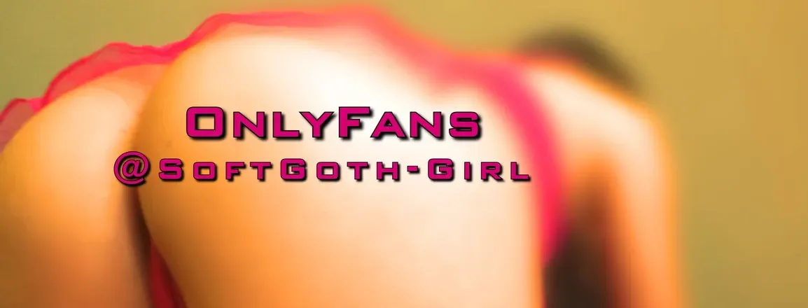 OnlyFans cuenta softgoth-girl header 2