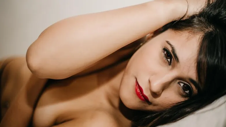 OnlyFans cuenta luciaaquino header 2
