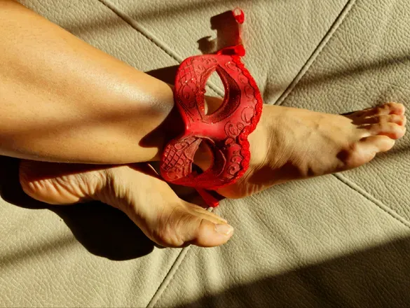 OnlyFans cuenta onlymysteriousfeet header 2