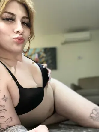 OnlyFans account  tshoneyyxxx header 2