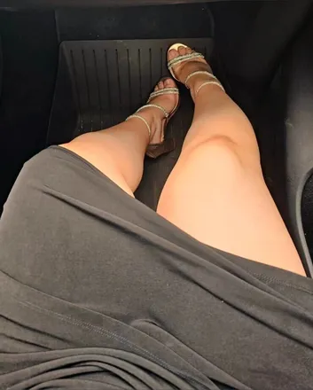 OnlyFans cuenta travel_temptress header 2