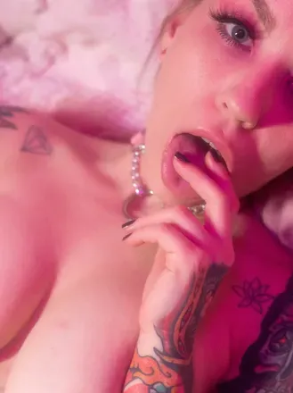OnlyFans account  s8nsbabygirl avatar 1