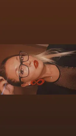 OnlyFans account  soyzoe.ok header 2