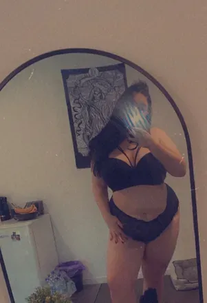 OnlyFans cuenta forbiddenhon3y avatar 1