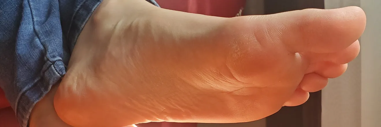 OnlyFans cuenta jayjaybootytoes header 2