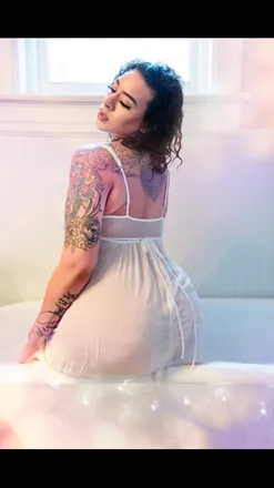 OnlyFans account  flyestthroat header 2