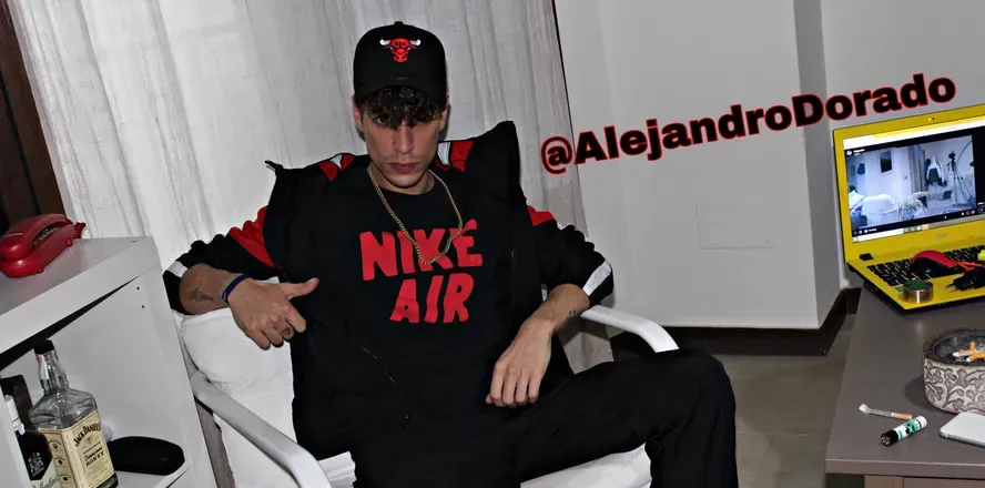 OnlyFans cuenta alexdoradotwink header 2