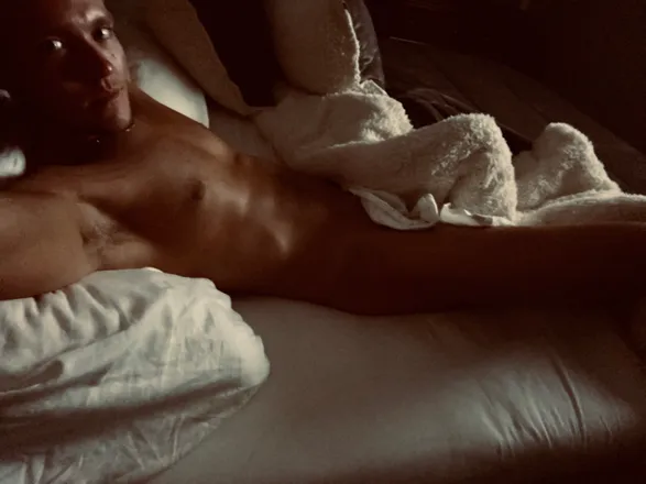 OnlyFans cuenta j_lowe27 header 2