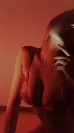 OnlyFans cuenta lucky_af header 2