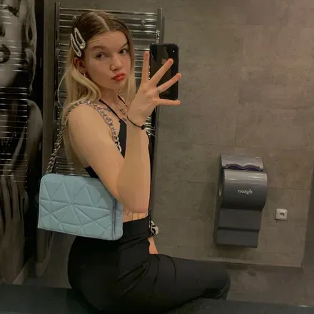 OnlyFans cuenta laurina_xx avatar 1