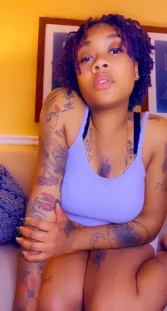 OnlyFans account  thetattedfoodieafterdark avatar 1