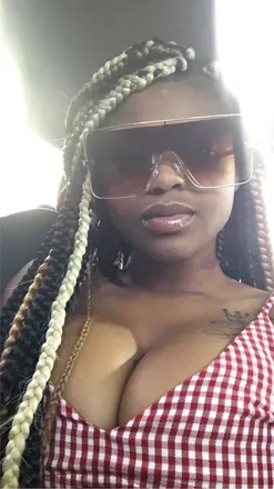 OnlyFans cuenta symone678 avatar 1