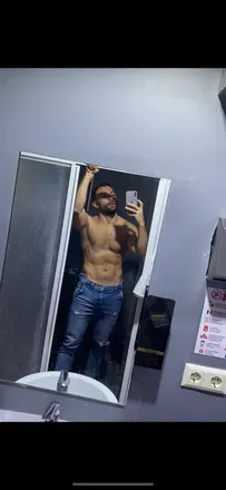 OnlyFans account  u224757804 header 2