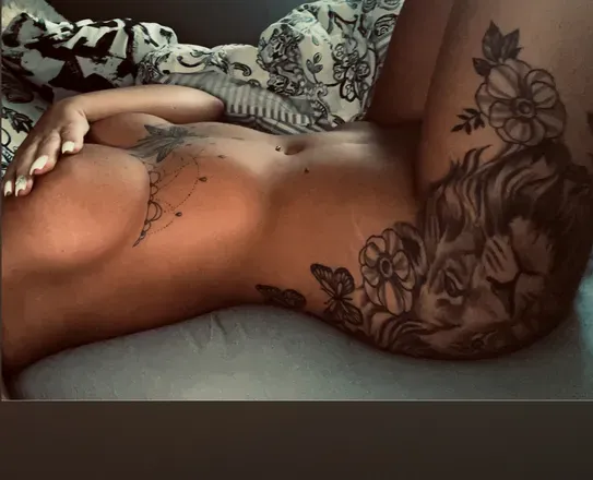 OnlyFans cuenta blondiebarbie_onlyf header 2