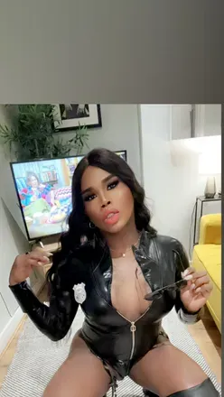 OnlyFans cuenta queenkimx header 2