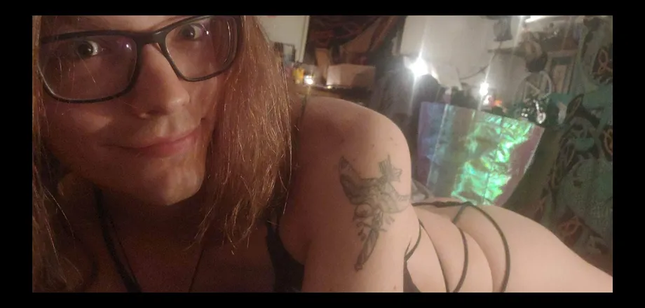 OnlyFans cuenta hazeydelights header 2