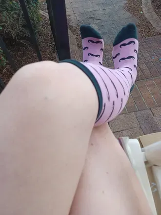 OnlyFans account  feebeefeetee avatar 1
