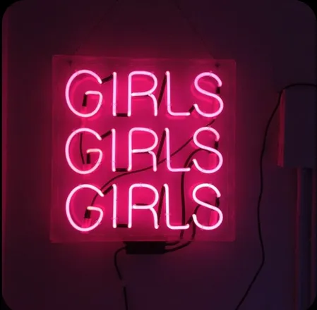 OnlyFans cuenta lindsaylogannyc header 2