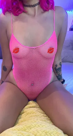 OnlyFans cuenta devinexxxyummy header 2
