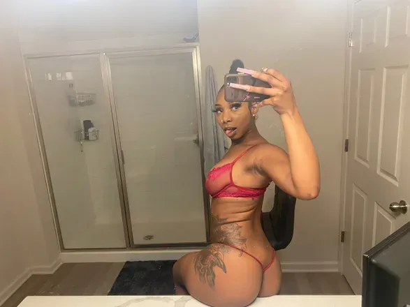 OnlyFans account  tipsmoet avatar 1