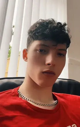 OnlyFans cuenta ryanr2001 header 2