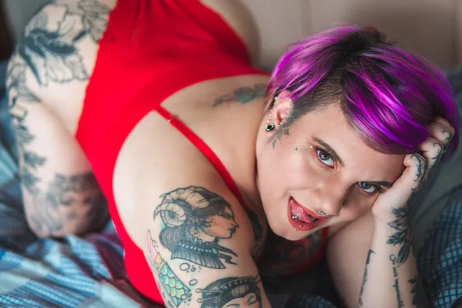 OnlyFans cuenta inkedgirrl header 2