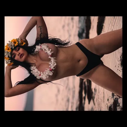 OnlyFans cuenta kyliekealoha header 2