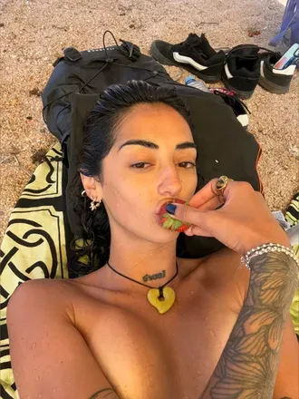 OnlyFans cuenta lapetitepili avatar 1