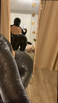 OnlyFans account  peachyxxbabyx header 2