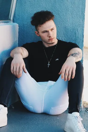 OnlyFans cuenta leannyd header 2