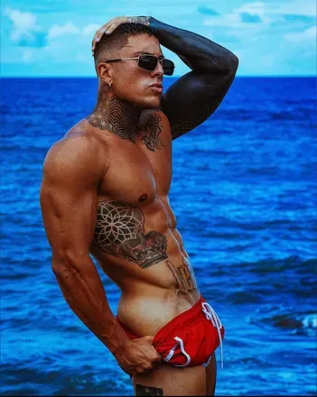 OnlyFans account  prohibidoporno avatar 1