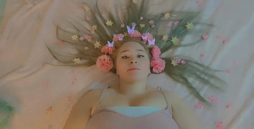 OnlyFans cuenta raiann-intheclouds header 2
