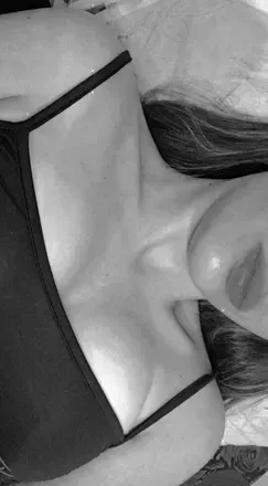 OnlyFans account  econly107 avatar 1