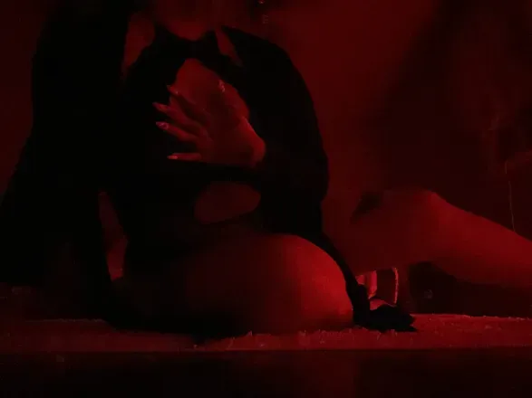 OnlyFans cuenta succulentme18 header 2