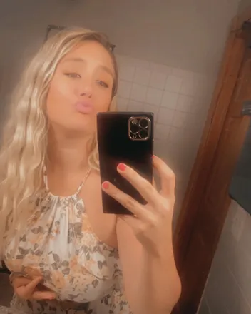 OnlyFans account  thaonlybird header 2