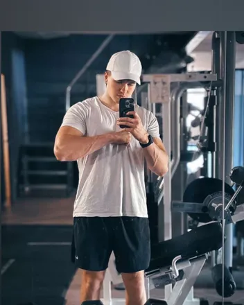 OnlyFans account  fitman21 header 2