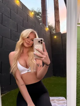 OnlyFans cuenta kenziesmithxo avatar 1