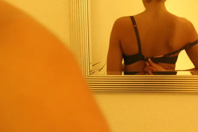OnlyFans cuenta sofiasendsnudes header 2