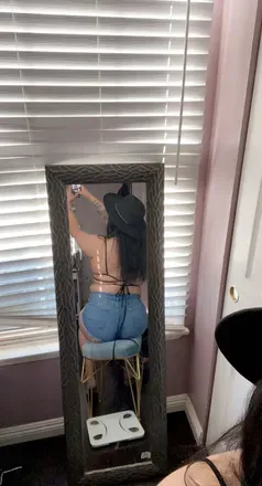 OnlyFans account  babyvallerie avatar 1