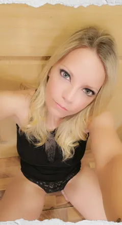 OnlyFans cuenta scarlett-blake header 2