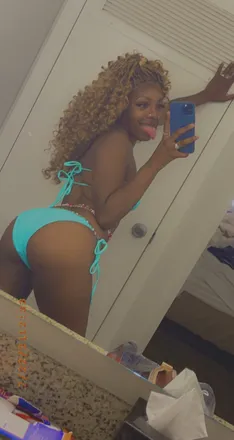 OnlyFans cuenta tastyynsassy header 2