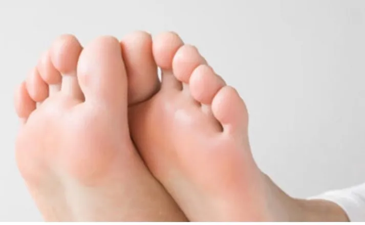 OnlyFans account  happyfeetandtoes90 header 2